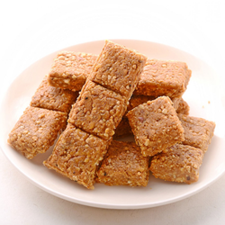 Crushed Groundnut Burfi Kadalai Mittai 165gm